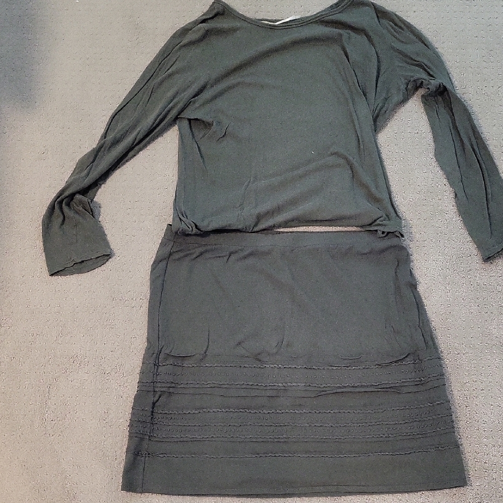 Max Studio Khaki Green 2 Piece Top And Skirt!